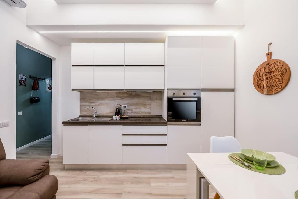 Linate Airport Elegant Suite,Tram 1 Minute Away Milan Exterior photo