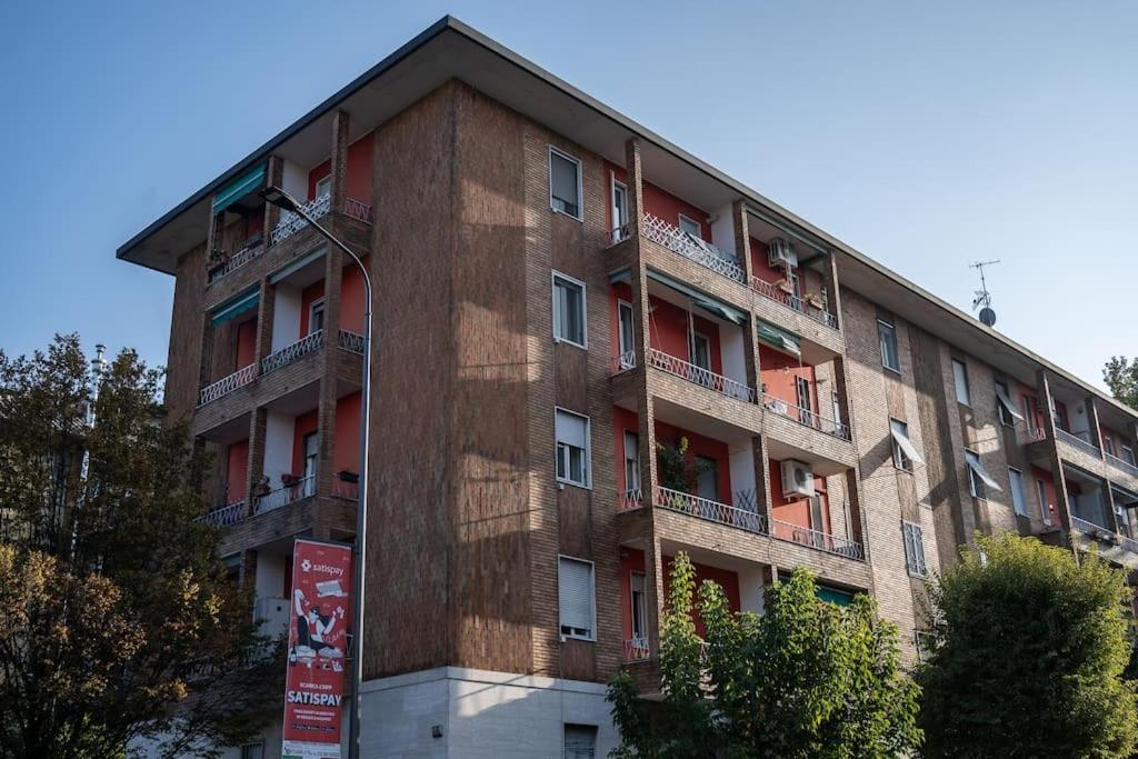Linate Airport Elegant Suite,Tram 1 Minute Away Milan Exterior photo